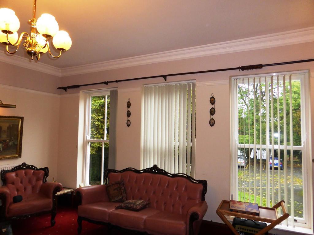 Old Vicarage Hotel Leeds  Zewnętrze zdjęcie