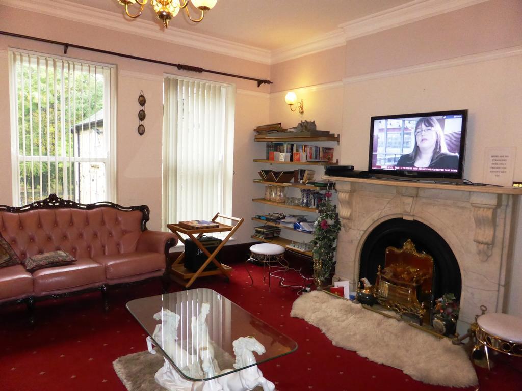 Old Vicarage Hotel Leeds  Zewnętrze zdjęcie