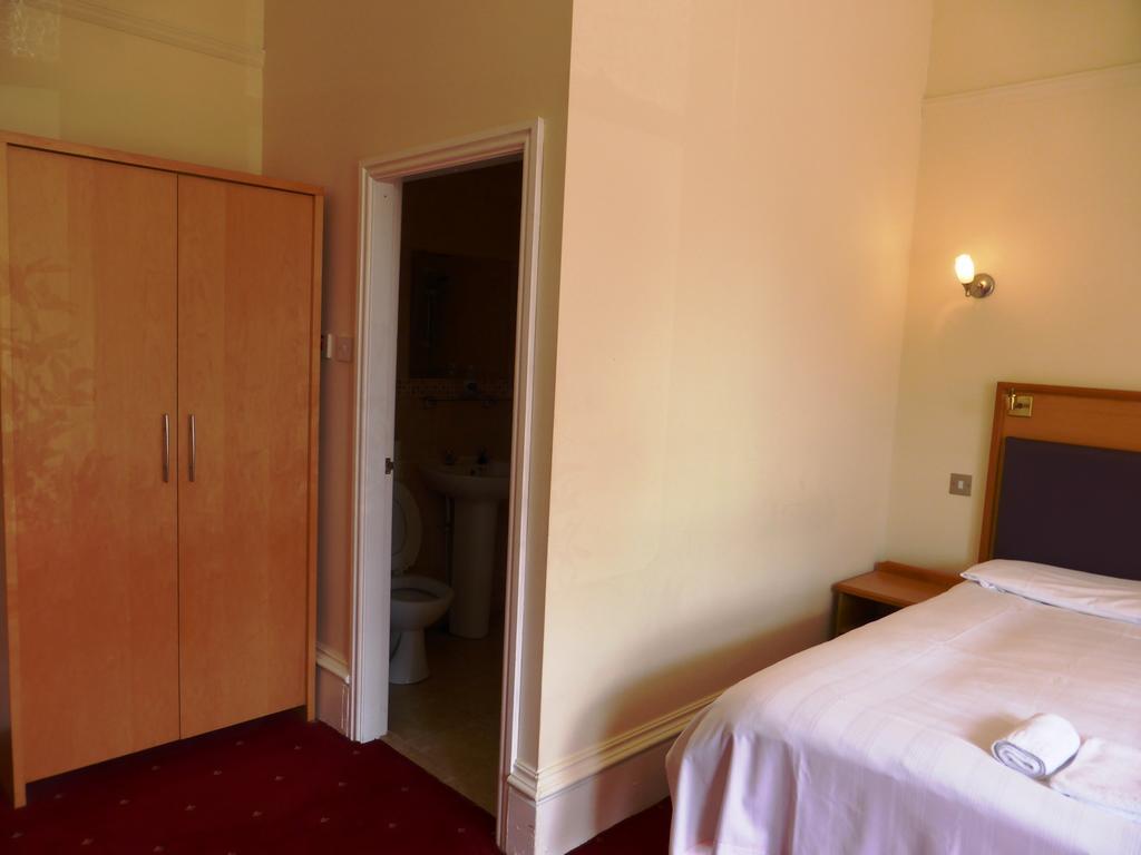 Old Vicarage Hotel Leeds  Pokój zdjęcie